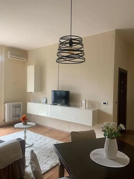 Appartamento Deliziosa Casa Indipendente Imola 0*,